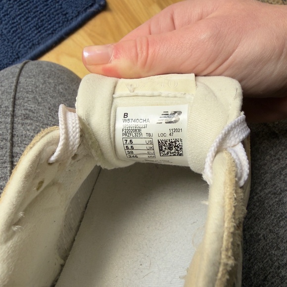 New Balance 57/40 Sneakers - Sea Salt Calm Taupe - Women's Size 7.5 - Picture 3 of 4